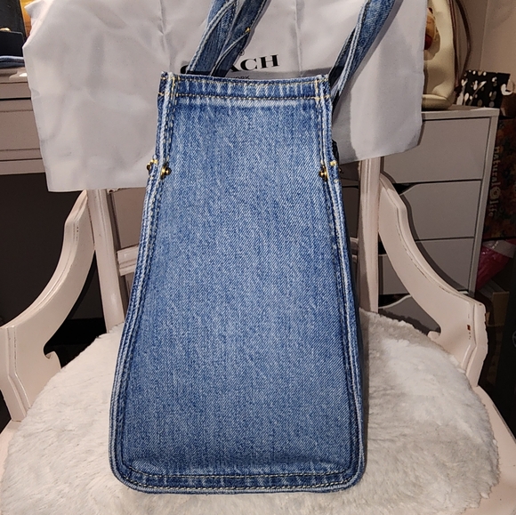 Coach denim bag with pouch - Picture 6 of 13